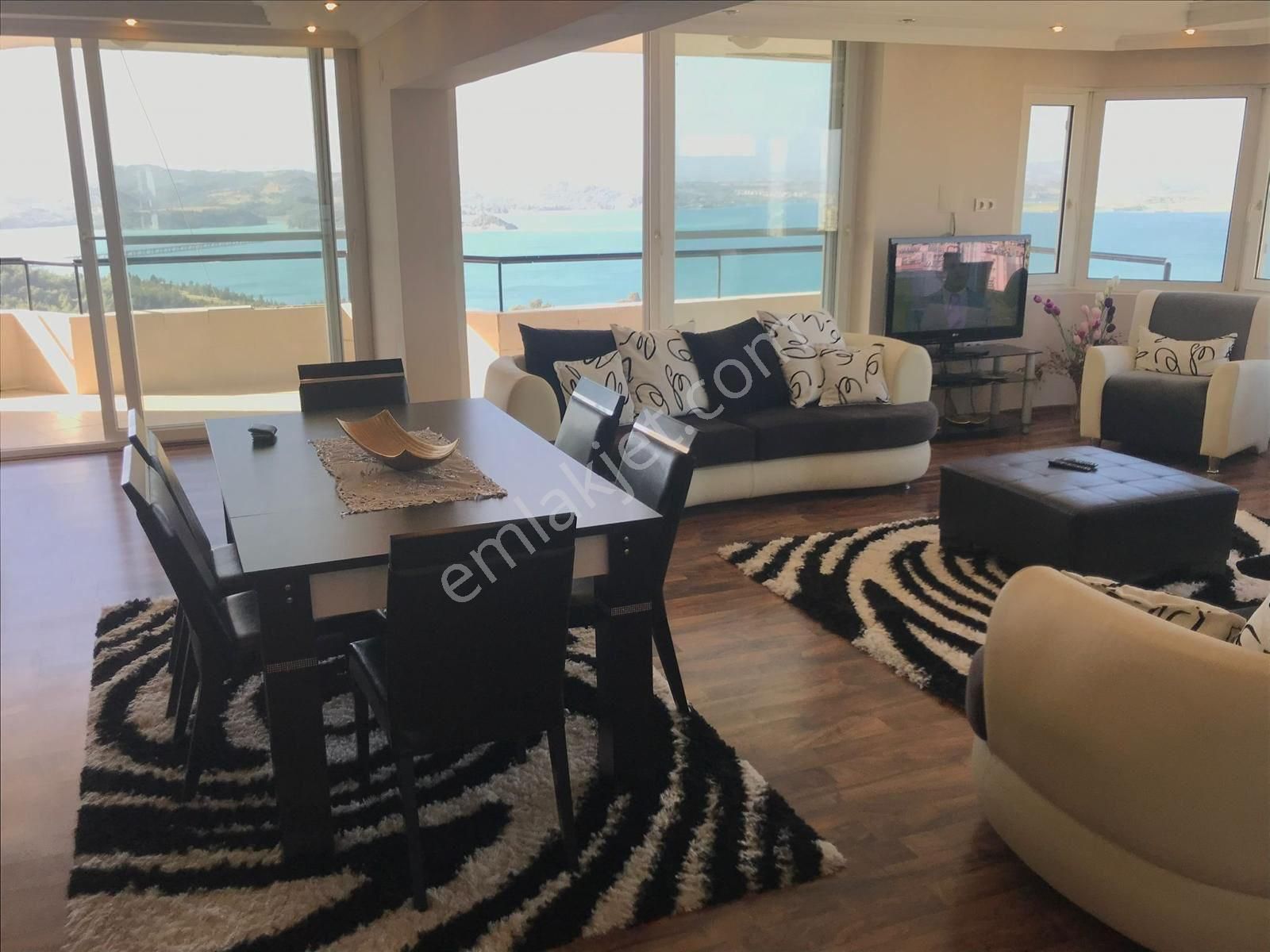 S.demirel Blv Üzeri Panoramik Göl Manzaralı Geniş Oturumlu 3+1 Ç.banyo - Görsel 6