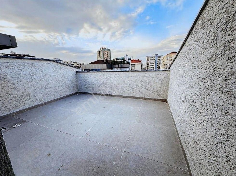 Erenköy'de 4+2 Net 180 M2 Balkonlu Ebv Banyolu Sıfır - Görsel 13
