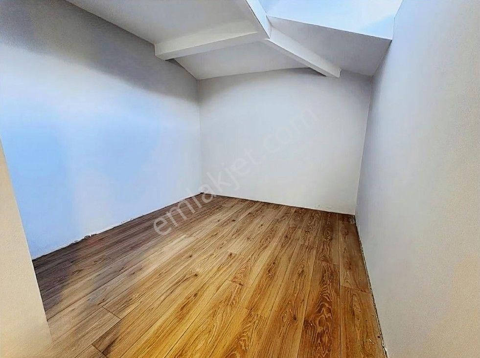 Erenköy'de 4+2 Net 180 M2 Balkonlu Ebv Banyolu Sıfır - Görsel 15