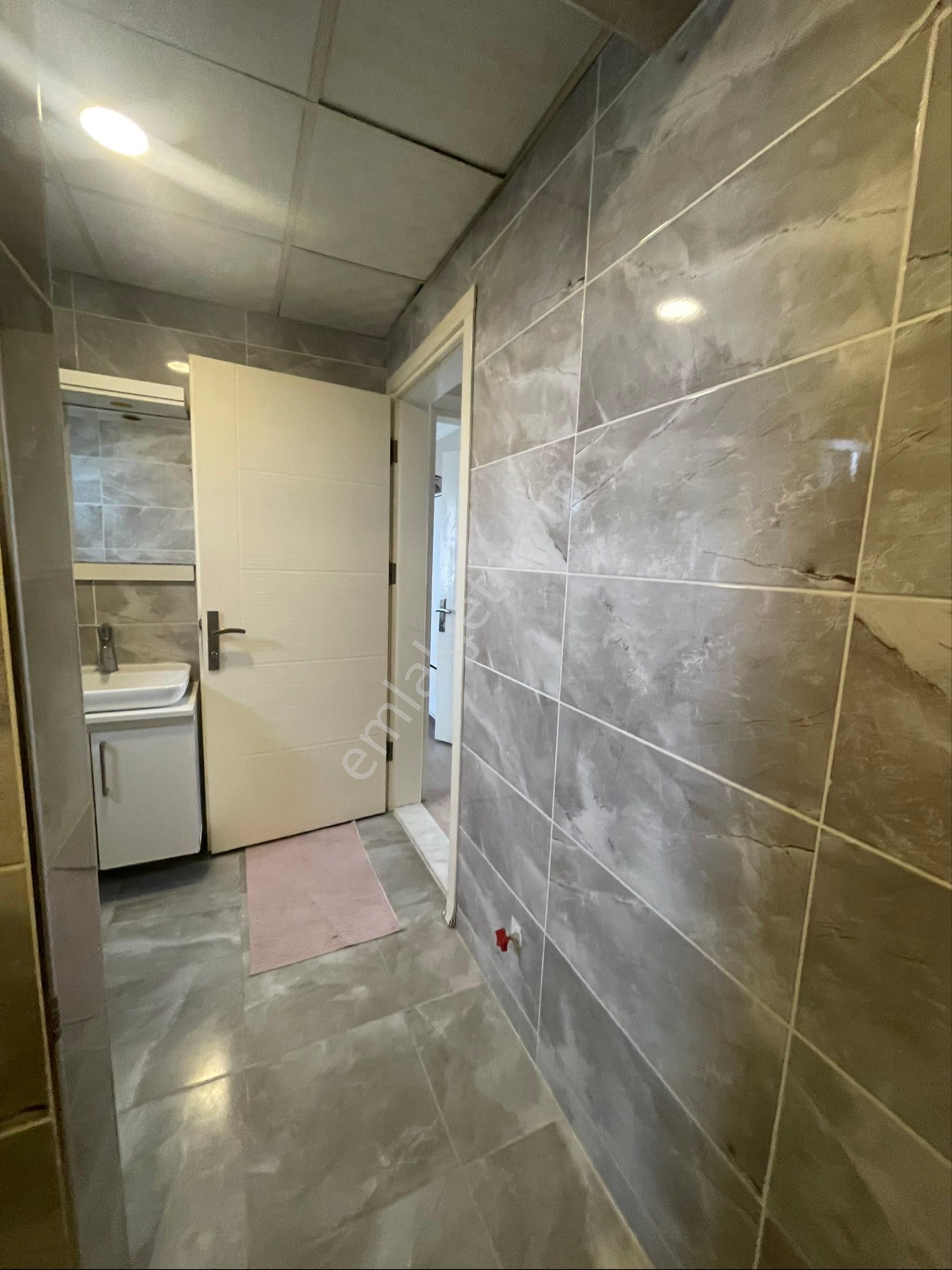 Cumhuriyet Mahallesinde1+1 Ful Eşyalı Doğalgazlı Kilimalı Kiralık Daire - Görsel 7