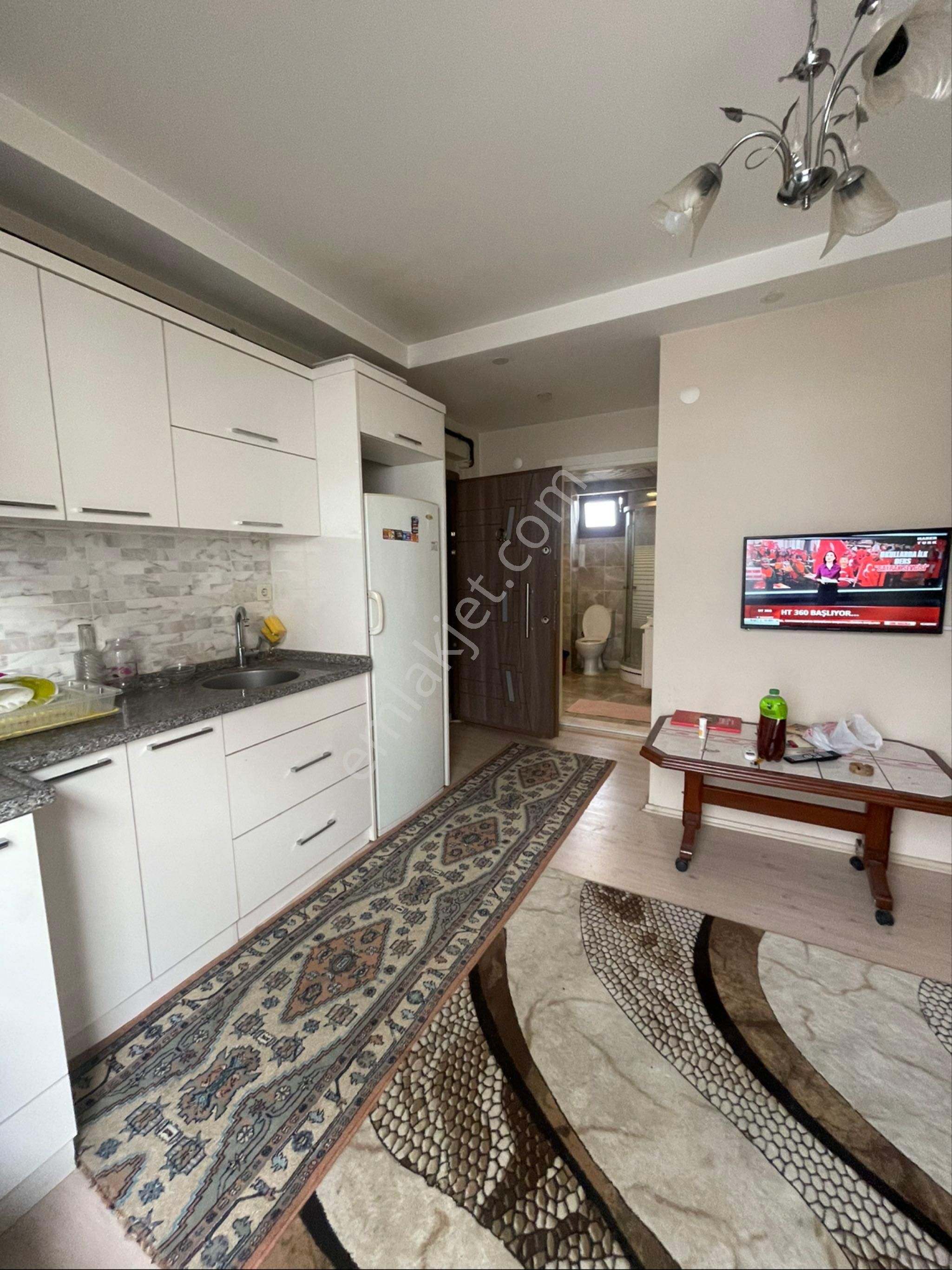 Cumhuriyet Mahallesinde1+1 Ful Eşyalı Doğalgazlı Kilimalı Kiralık Daire - Görsel 4