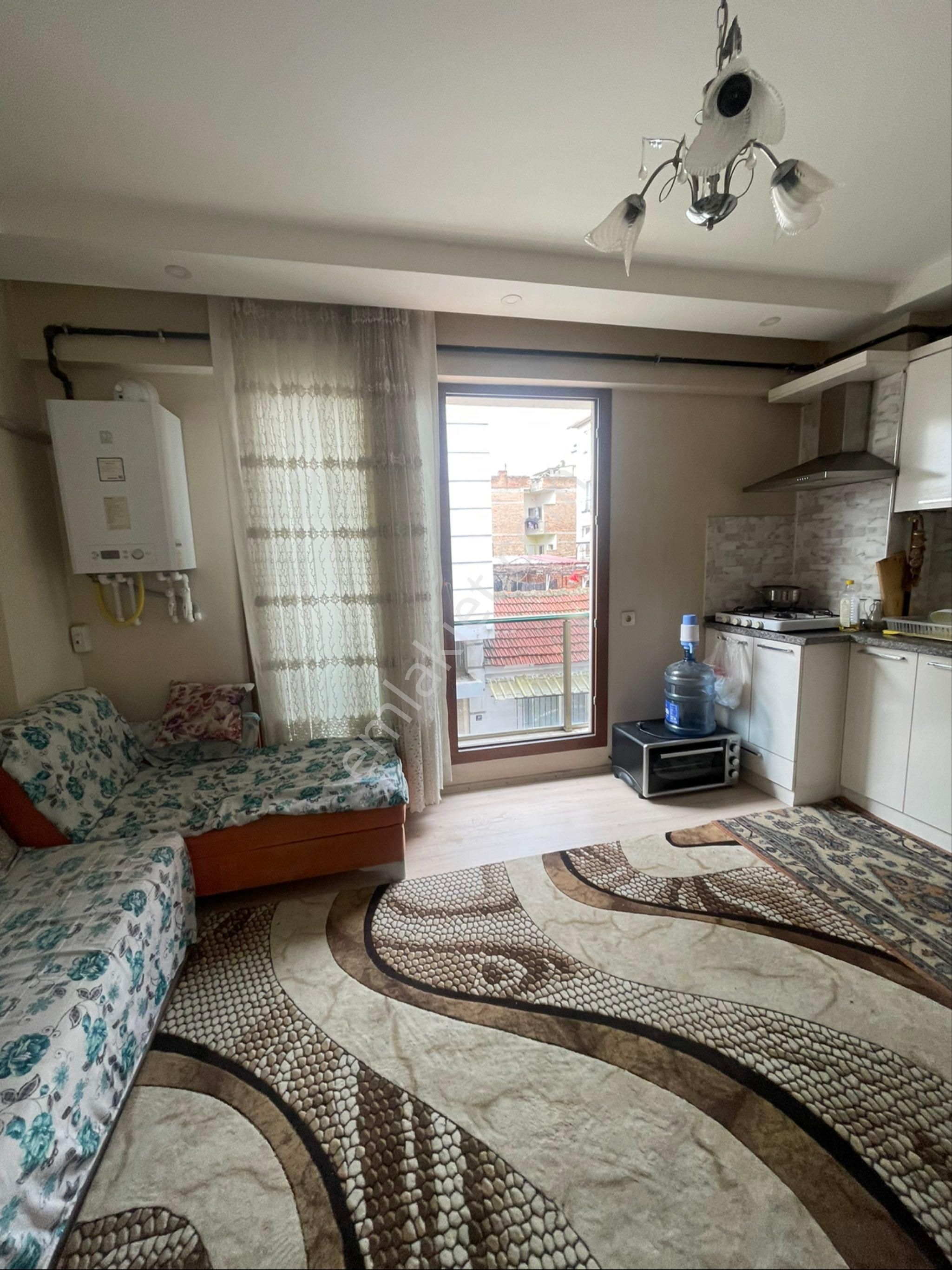 Cumhuriyet Mahallesinde1+1 Ful Eşyalı Doğalgazlı Kilimalı Kiralık Daire - Görsel 2