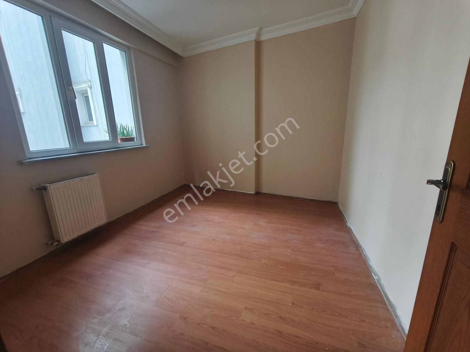 Bahçelievler Cumhuriyet Mh.1 Kat 2008 Yılı Yapımı Kiralık - Görsel 13