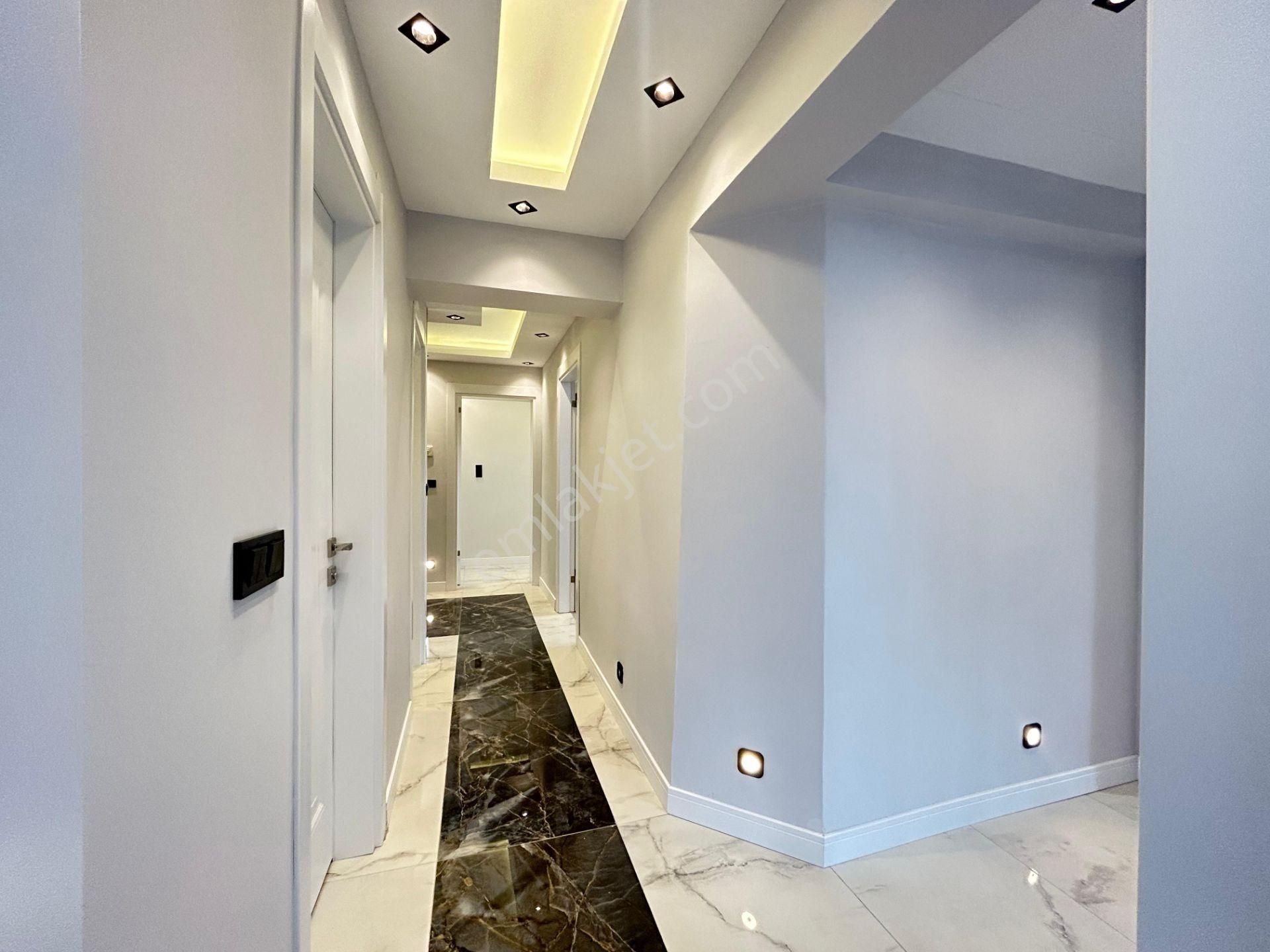 Taner'den Sokullu Cad'de Çetin Emeç Yakını 3+1 Katta Ön Cephe Lüks - Görsel 24