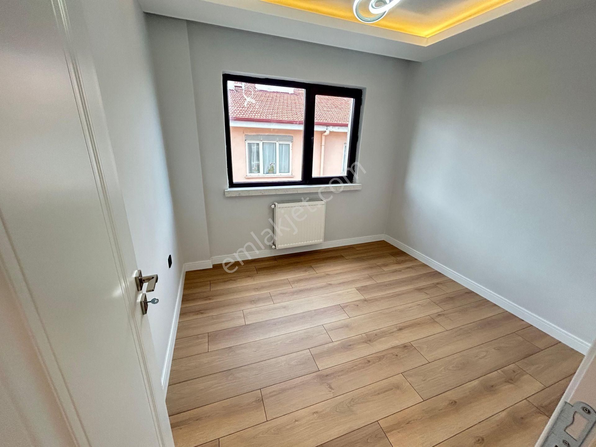 Taner'den Sokullu Cad'de Çetin Emeç Yakını 3+1 Katta Ön Cephe Lüks - Görsel 10