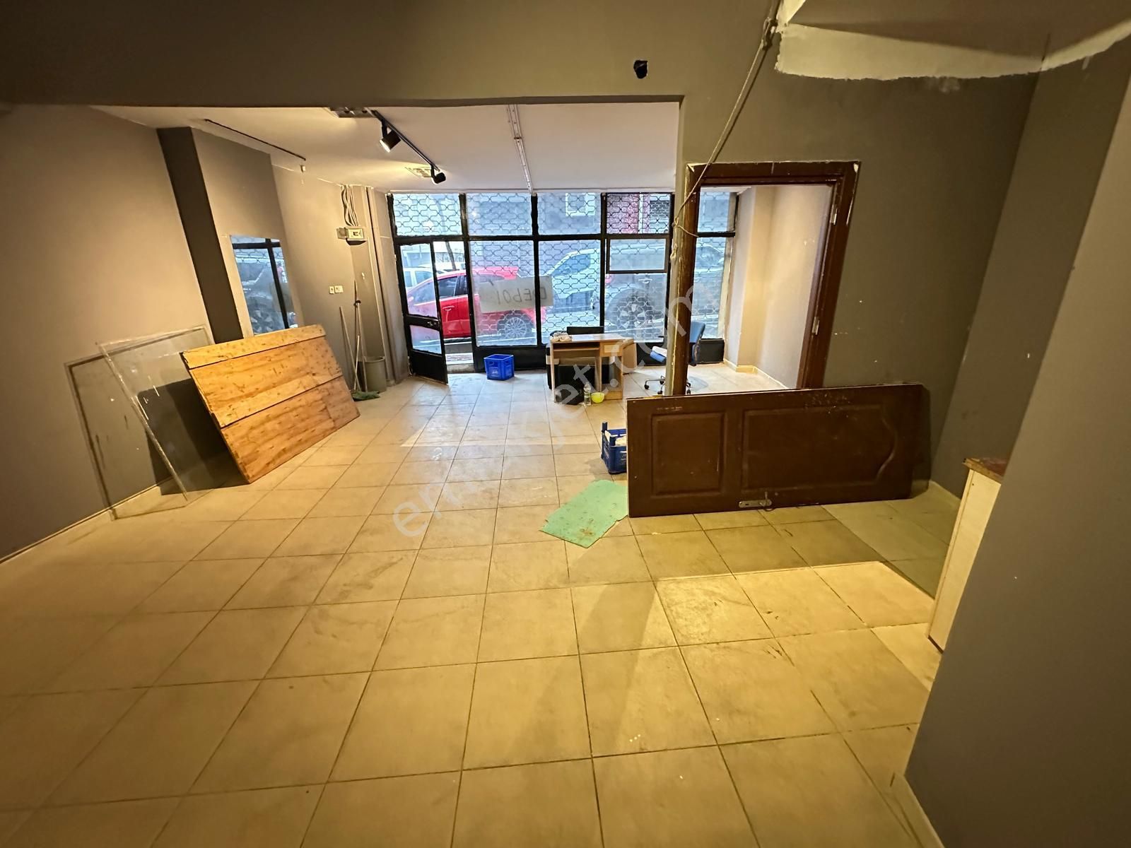 4.levent Metroya 4 Dakika, Kiralık Dükkan Artum'dan - Görsel 4