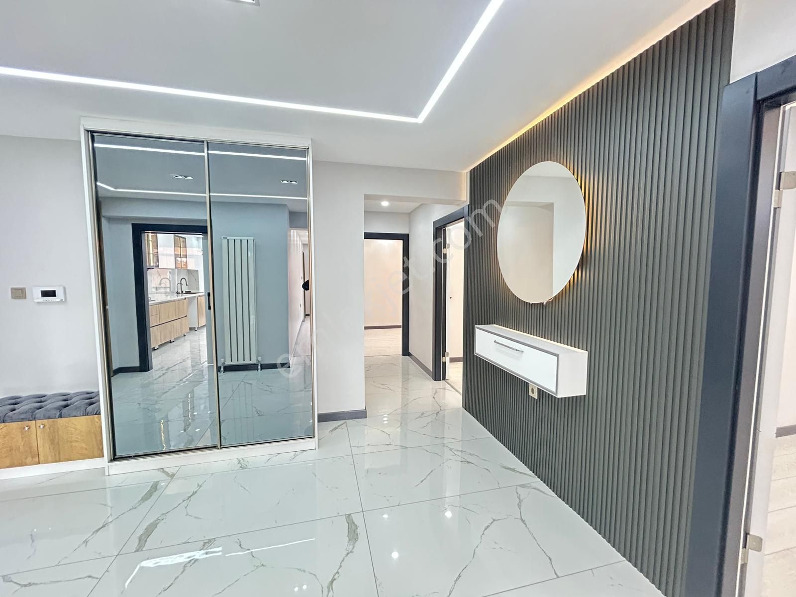 Taner'den Dikmen Cad. Yakını 3+1 Asansörlü Garajlı Süper Lüks Orta Kat Manzaralı - Görsel 20