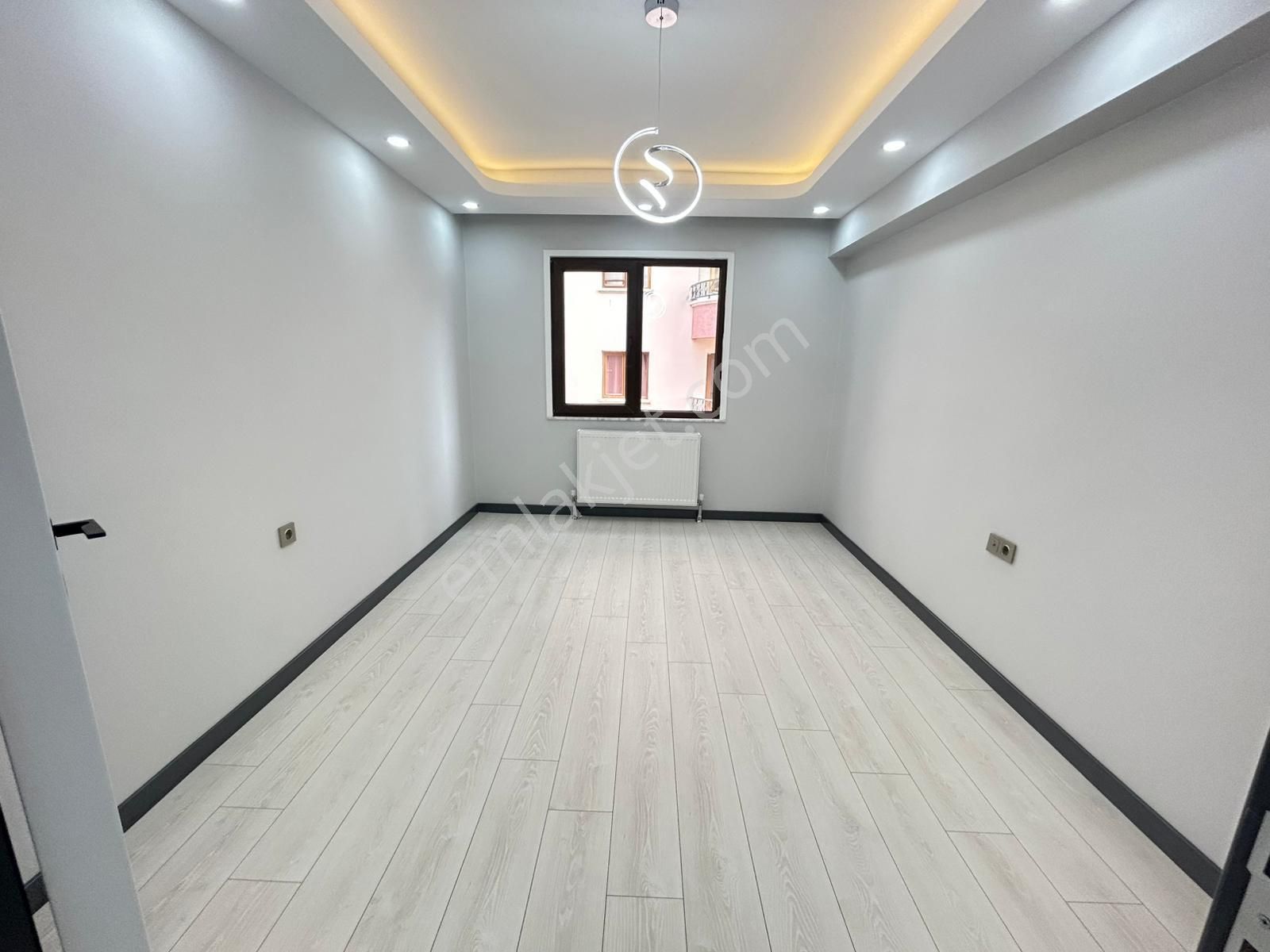 Taner'den Dikmen Cad. Yakını 3+1 Asansörlü Garajlı Süper Lüks Orta Kat Manzaralı - Görsel 16