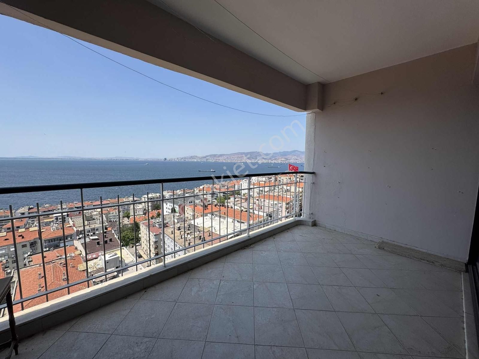 Bürmen'den Panoramik Deniz Manzaralı Cadde Üstü Otoparklı Daire - Görsel 12