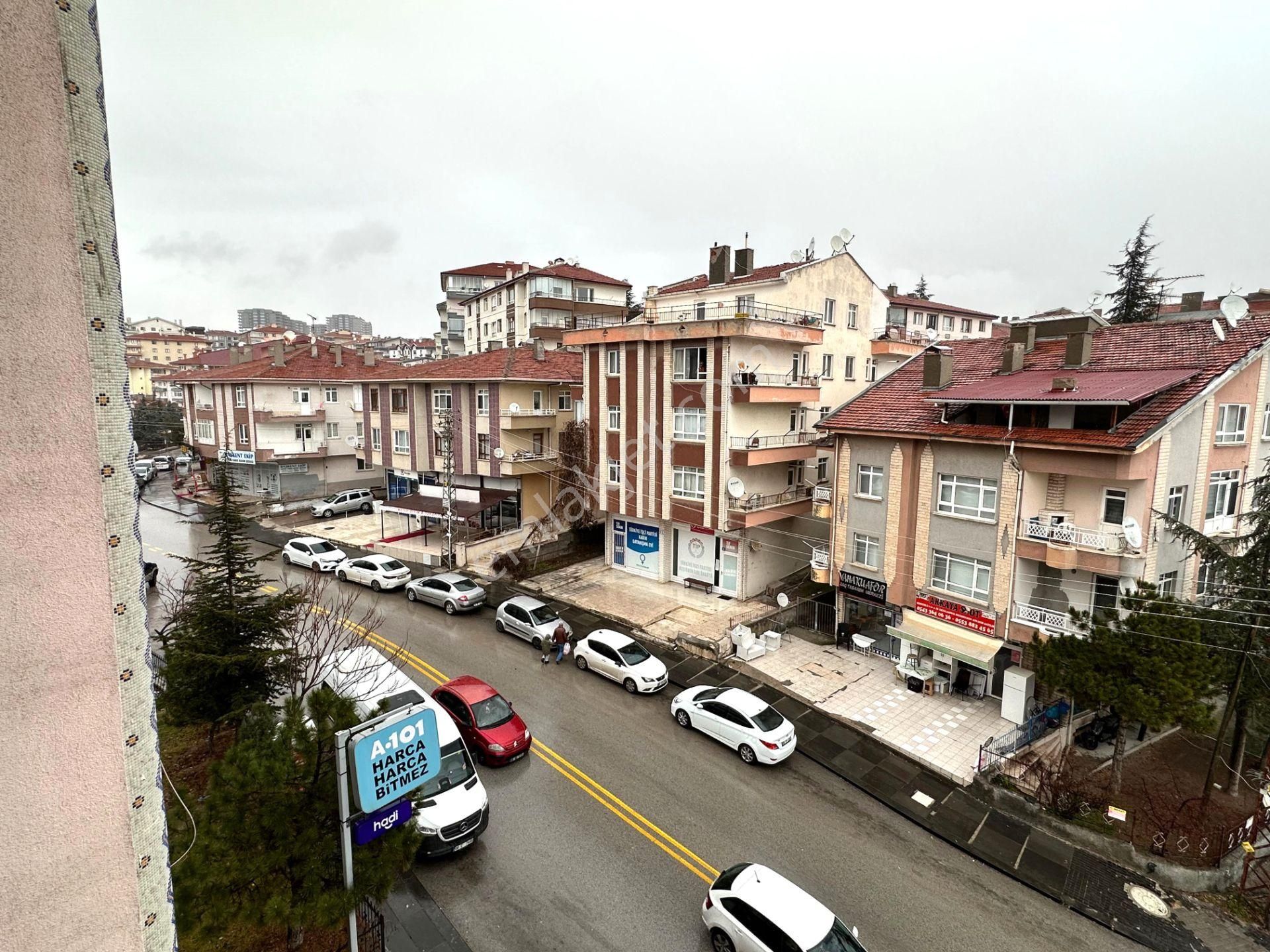 Uzman Emlak'tan Cadde Üzeri Bağımsız Full Manzaralı Full Yapılı Güneşli 3+1 Eşyalı Daire - Görsel 18