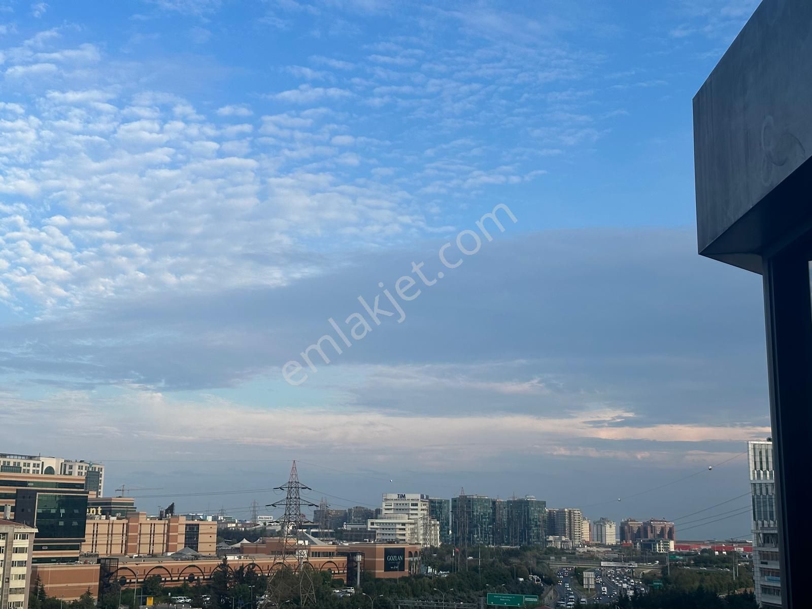 Prime İstanbul Kiralık 2+1 Eşyalı 2 Banyo Basın Express Cephe