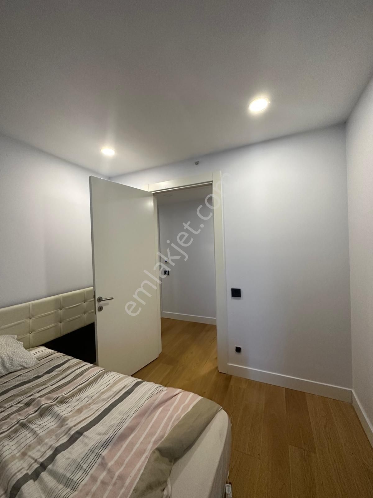 Prime İstanbul Kiralık 2+1 Eşyalı 2 Banyo Basın Express Cephe - Görsel 12