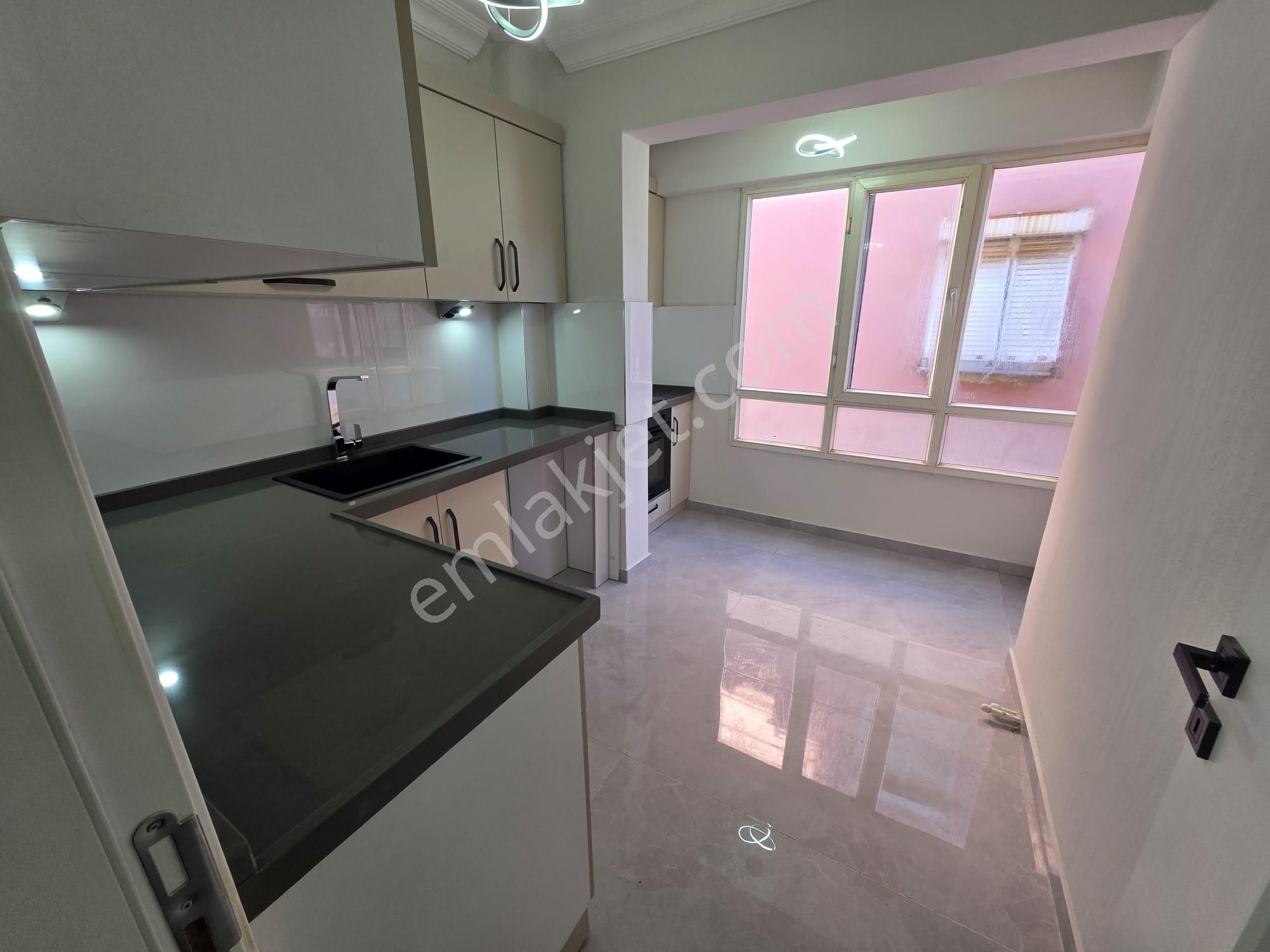 Irmaksudan Akçay Cuma Pazarı İçinde Ara Kat 2+1 Hesaplı Daire - Görsel 24