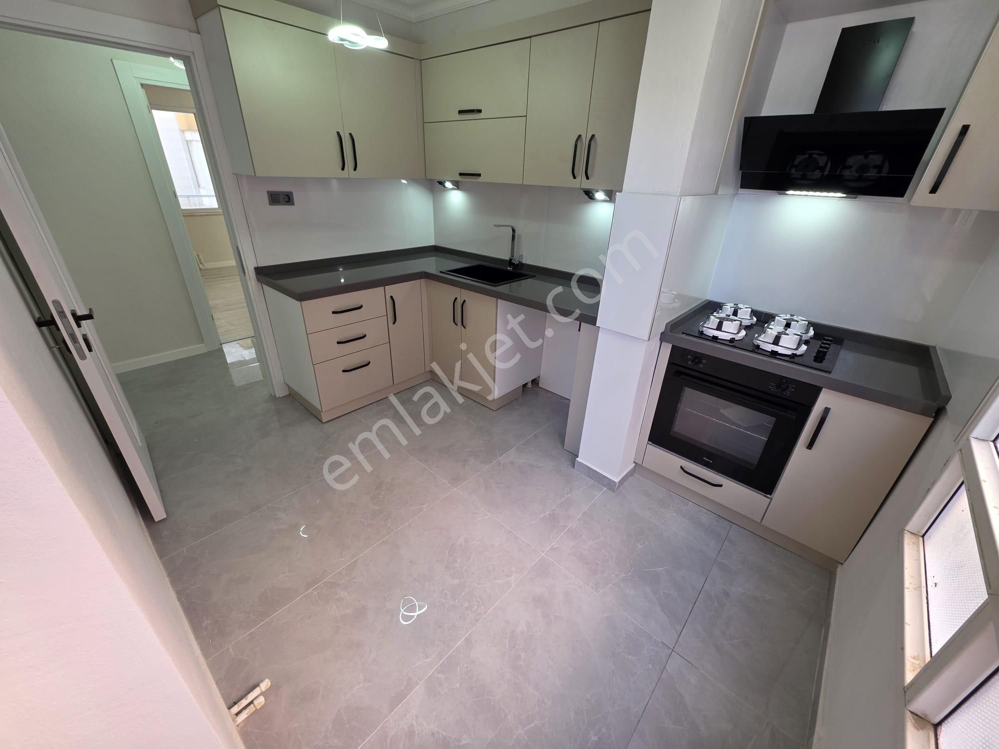 Irmaksudan Akçay Cuma Pazarı İçinde Ara Kat 2+1 Hesaplı Daire - Görsel 6