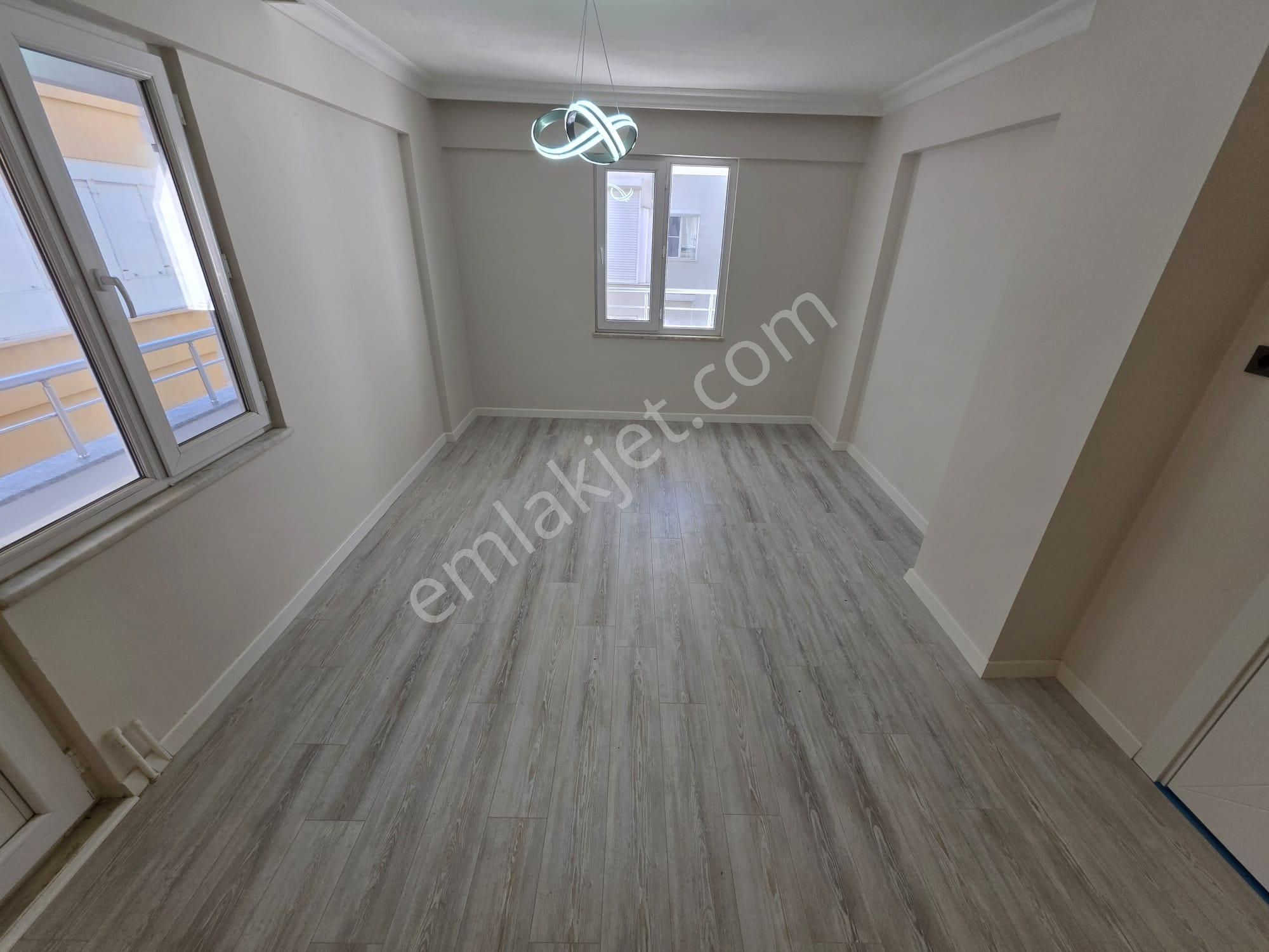 Irmaksudan Akçay Cuma Pazarı İçinde Ara Kat 2+1 Hesaplı Daire - Görsel 9
