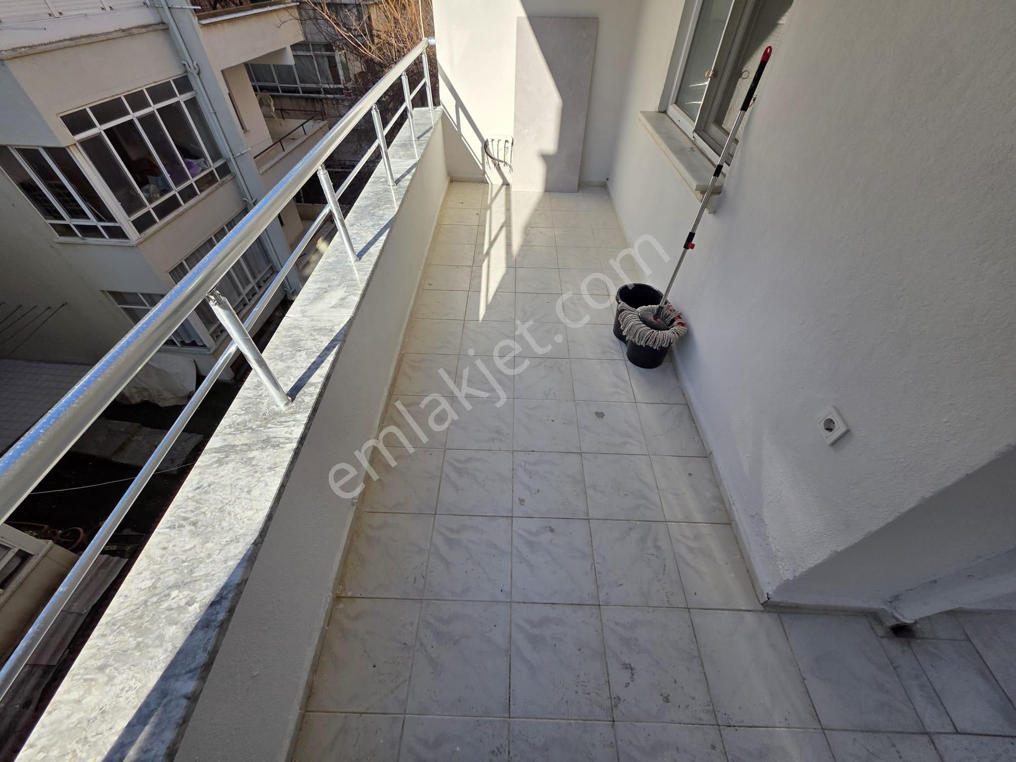Irmaksudan Akçay Cuma Pazarı İçinde Ara Kat 2+1 Hesaplı Daire - Görsel 12