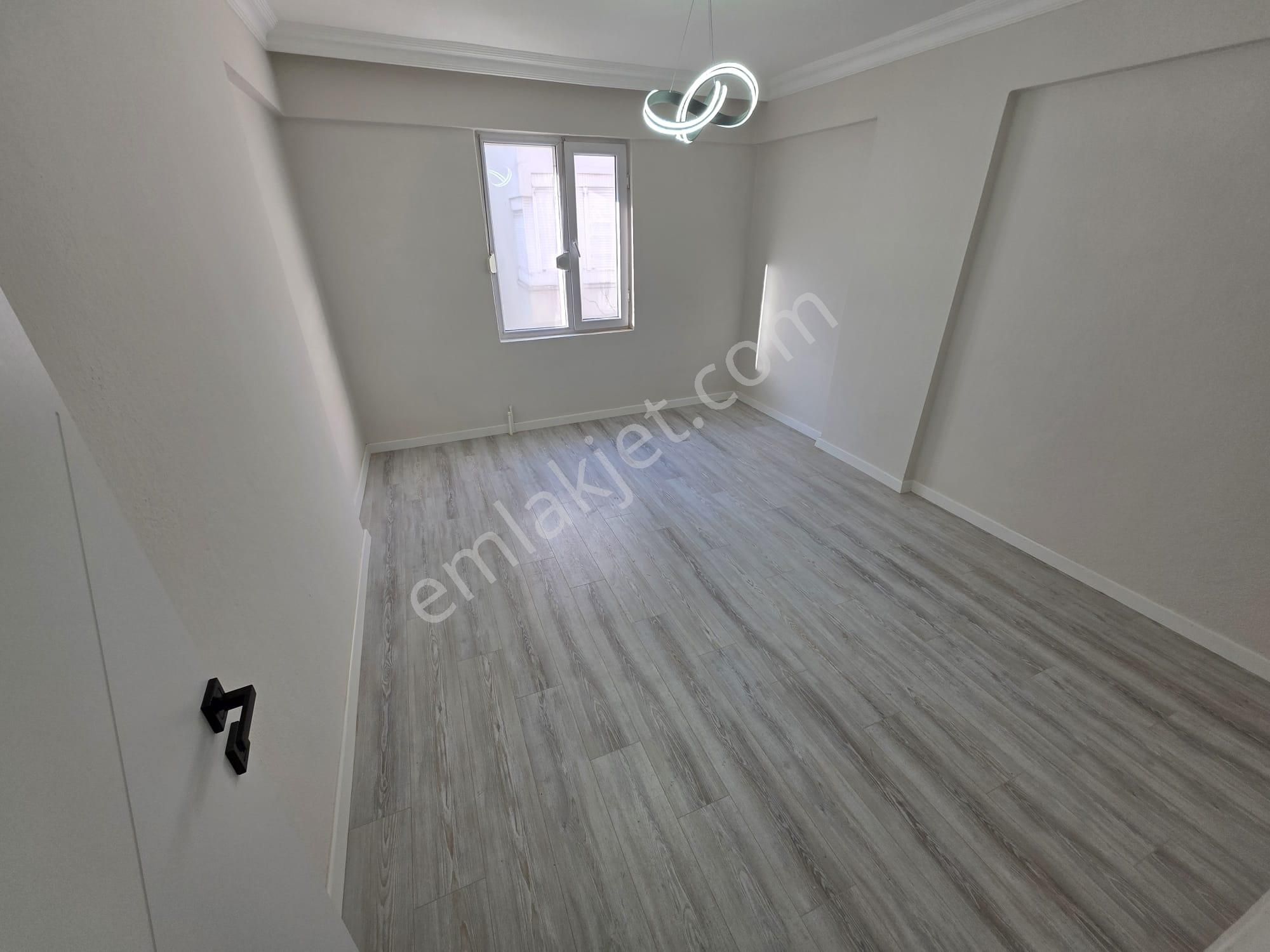 Irmaksudan Akçay Cuma Pazarı İçinde Ara Kat 2+1 Hesaplı Daire - Görsel 27