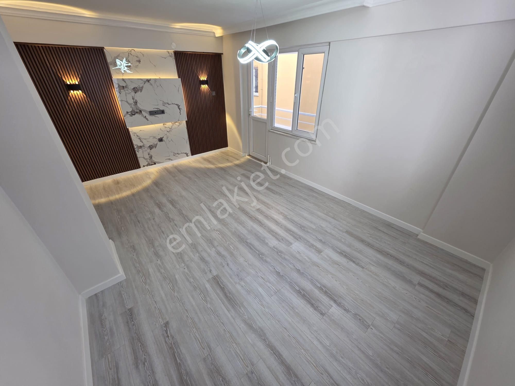 Irmaksudan Akçay Cuma Pazarı İçinde Ara Kat 2+1 Hesaplı Daire - Görsel 8