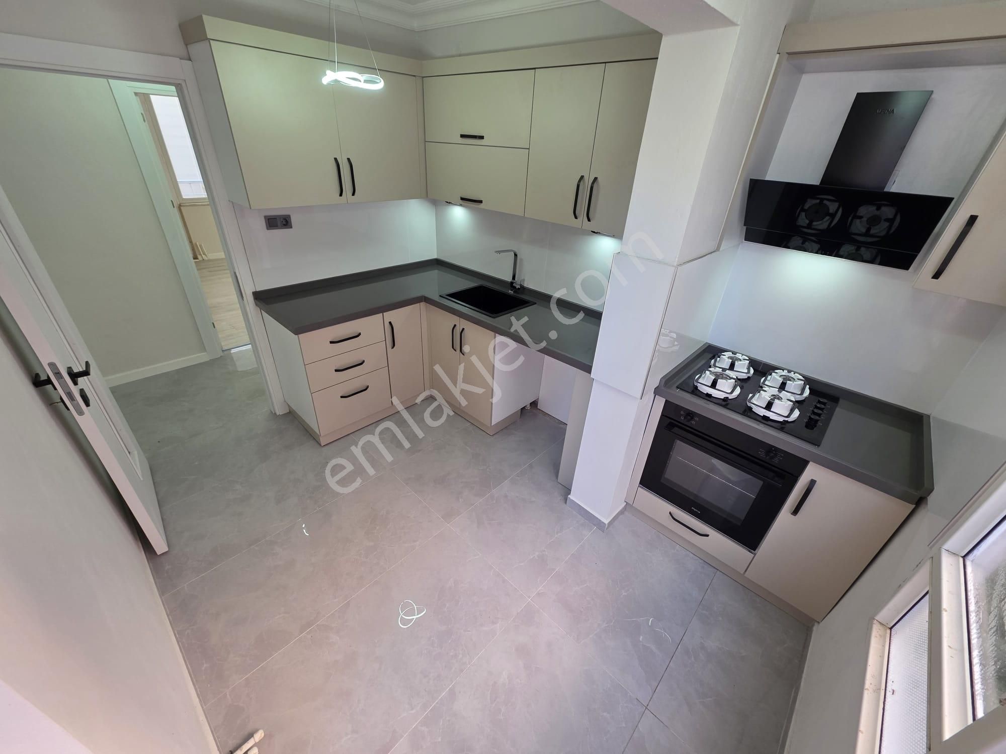 Irmaksudan Akçay Cuma Pazarı İçinde Ara Kat 2+1 Hesaplı Daire - Görsel 23