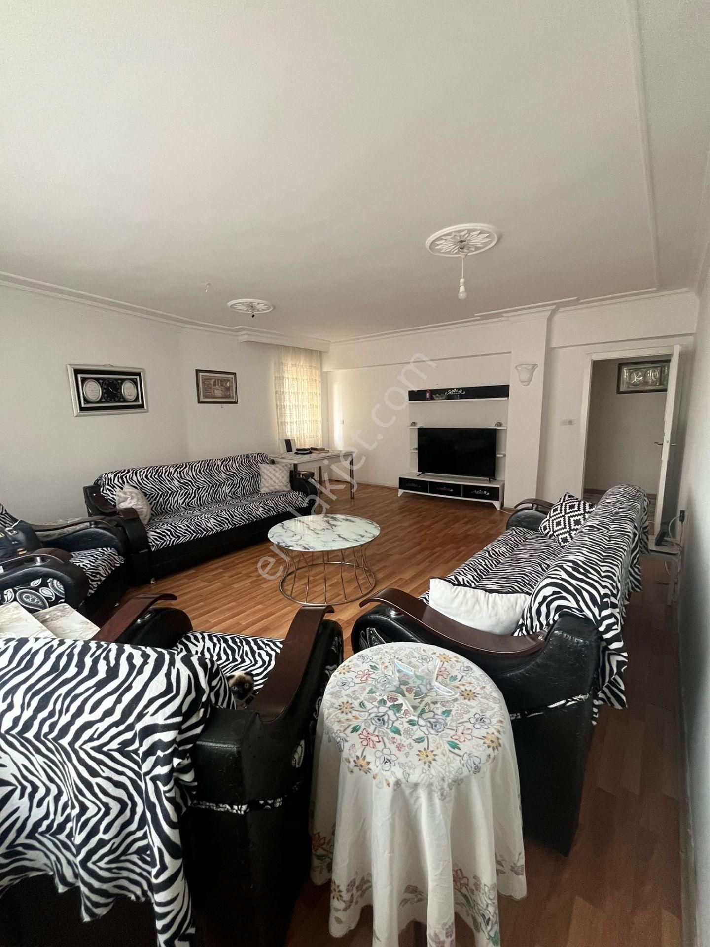 Mamak - Ekin Mahallesi Hüseyingazi Göbek Yak. 3 Cepheli 3 Balkonlu 3+1 Satılık Daire !!! - Görsel 2