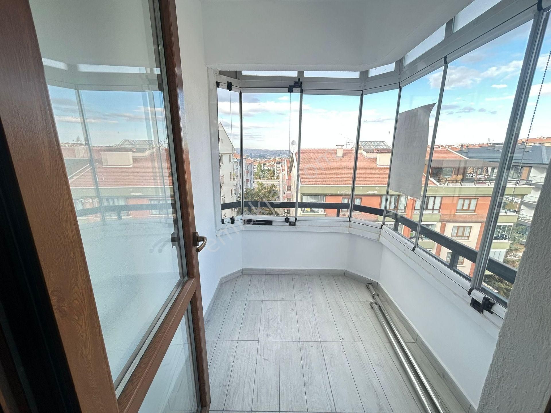 Taner'den Öveçler'de 5+1 Asansörlü Teraslı 240m2 Süper Lüks Dubleks - Görsel 27