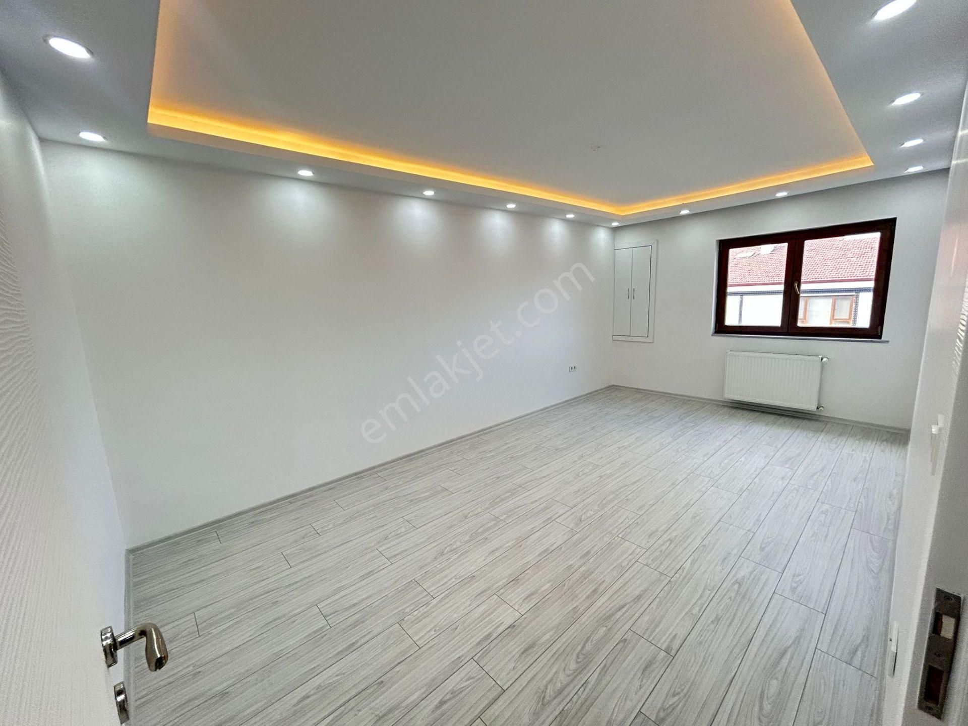 Taner'den Öveçler'de 5+1 Asansörlü Teraslı 240m2 Süper Lüks Dubleks - Görsel 13