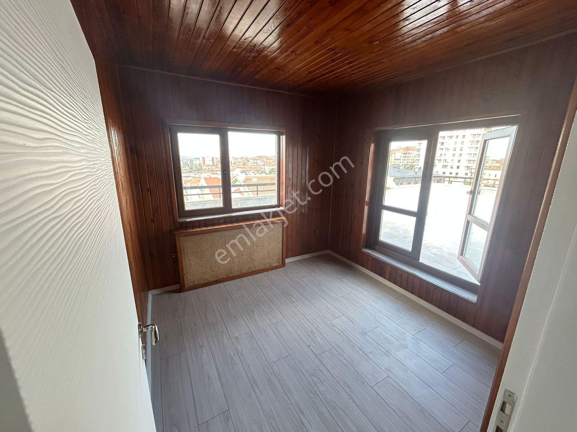 Taner'den Öveçler'de 5+1 Asansörlü Teraslı 240m2 Süper Lüks Dubleks - Görsel 14