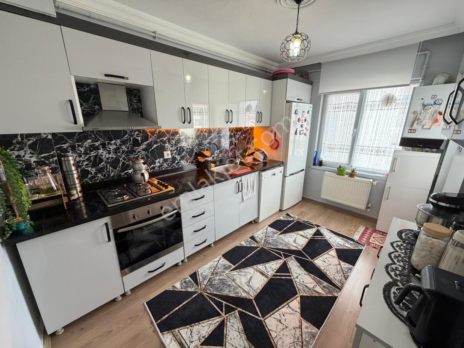 Altındağ - Karapürçek Mahallesi Köşe Başı Ön Cephe Çift Balkonlu 3+1 Satılık Daire !!! - Görsel 7