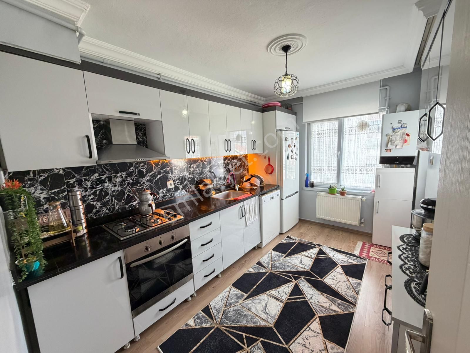 Altındağ - Karapürçek Mahallesi Köşe Başı Ön Cephe Çift Balkonlu 3+1 Satılık Daire !!! - Görsel 8