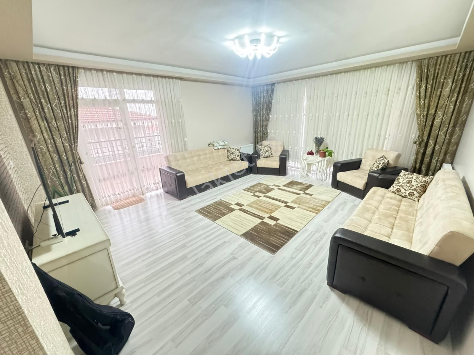 Lider Emlak'tan Ön Cephe 3+1 **145m2** Katta Satılık Daire - Görsel 5