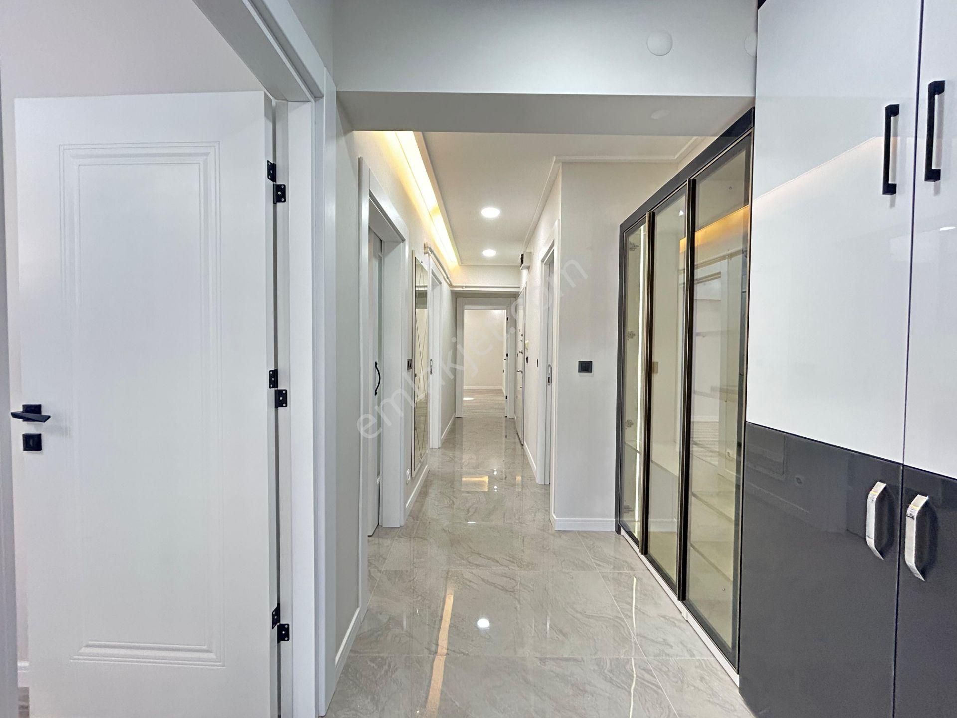 Taner'den Sokullu'da 3+1 Orta Kat Park Manzaralı Çift Banyolu