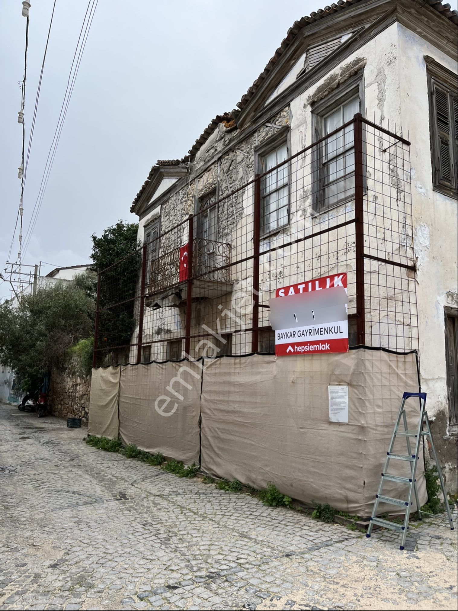 Çeşme İnönü’de Muhteşem 11 Odalı Bina - Görsel 2