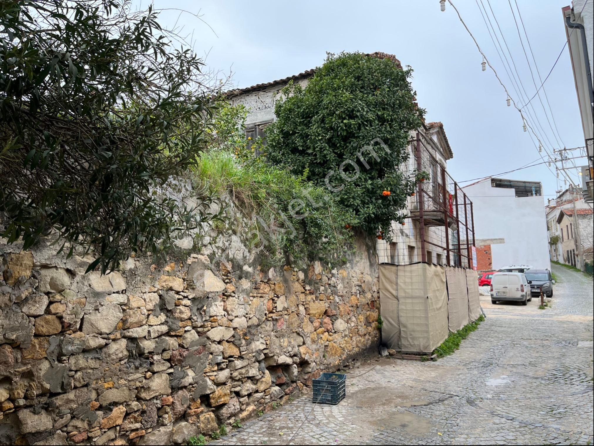 Çeşme İnönü’de Muhteşem 11 Odalı Bina - Görsel 11