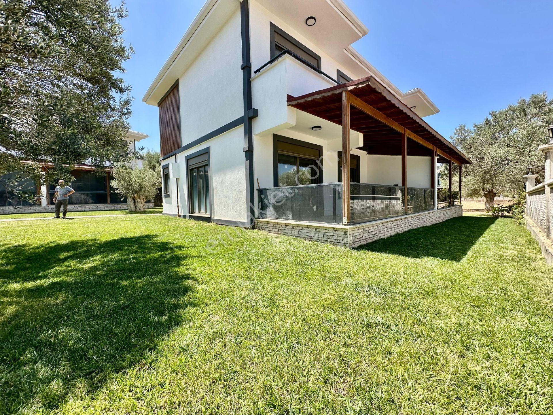 ✨akçay Ay Emlak'tan✨pelitköy'de Denize Sadece 100 Mt Doğa İle İç İçe Satılık 3+1 Lüx Müstakil Villa - Görsel 31