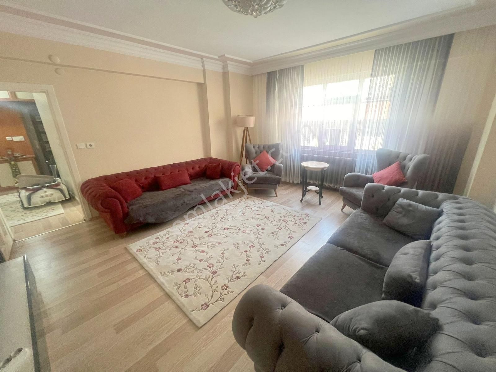 İsa Gayrimenkulden Safa Hastanesi Yakını Full Eşyalı Kiralık 3+1 - Görsel 3