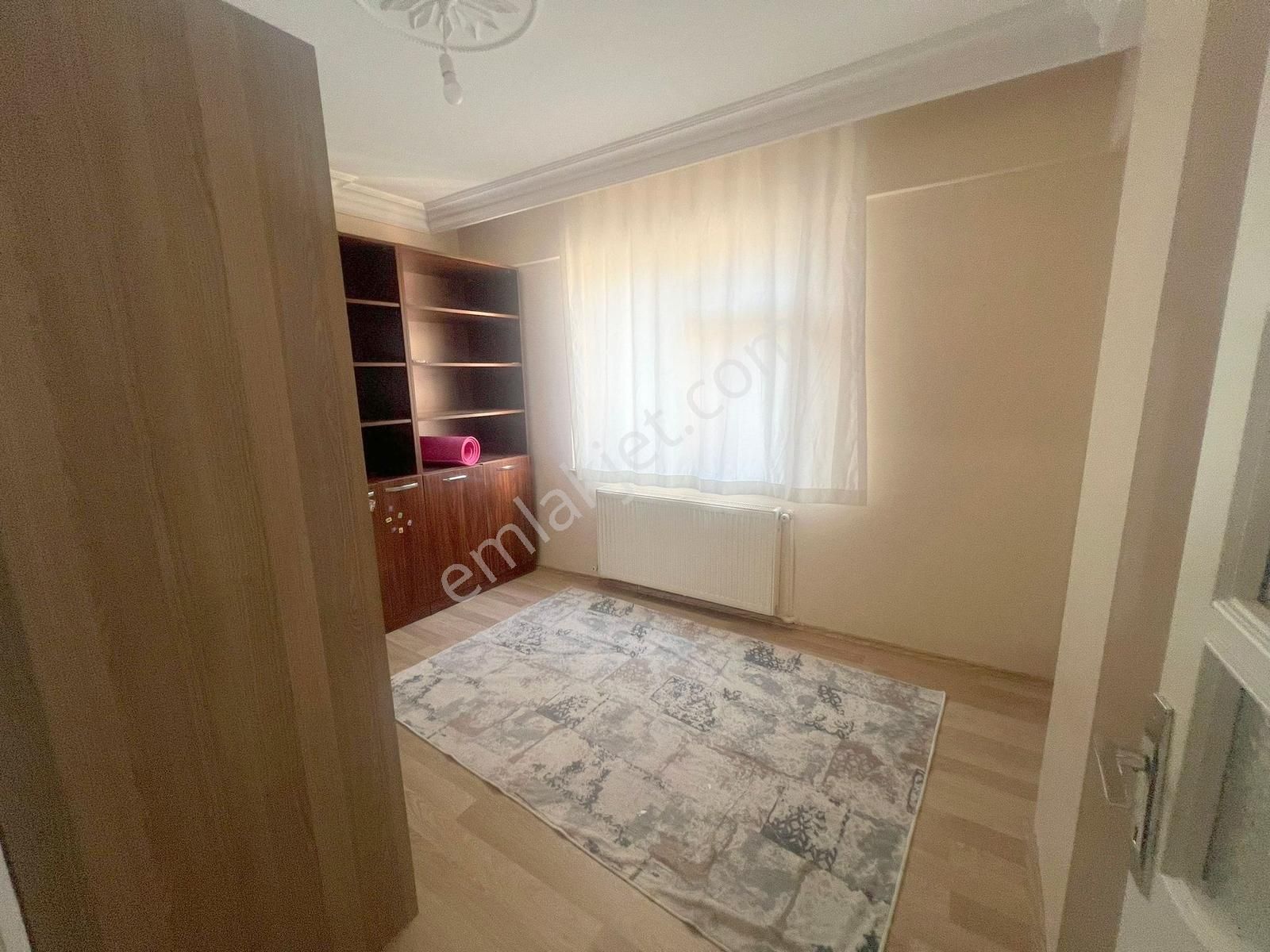 İsa Gayrimenkulden Safa Hastanesi Yakını Full Eşyalı Kiralık 3+1 - Görsel 13