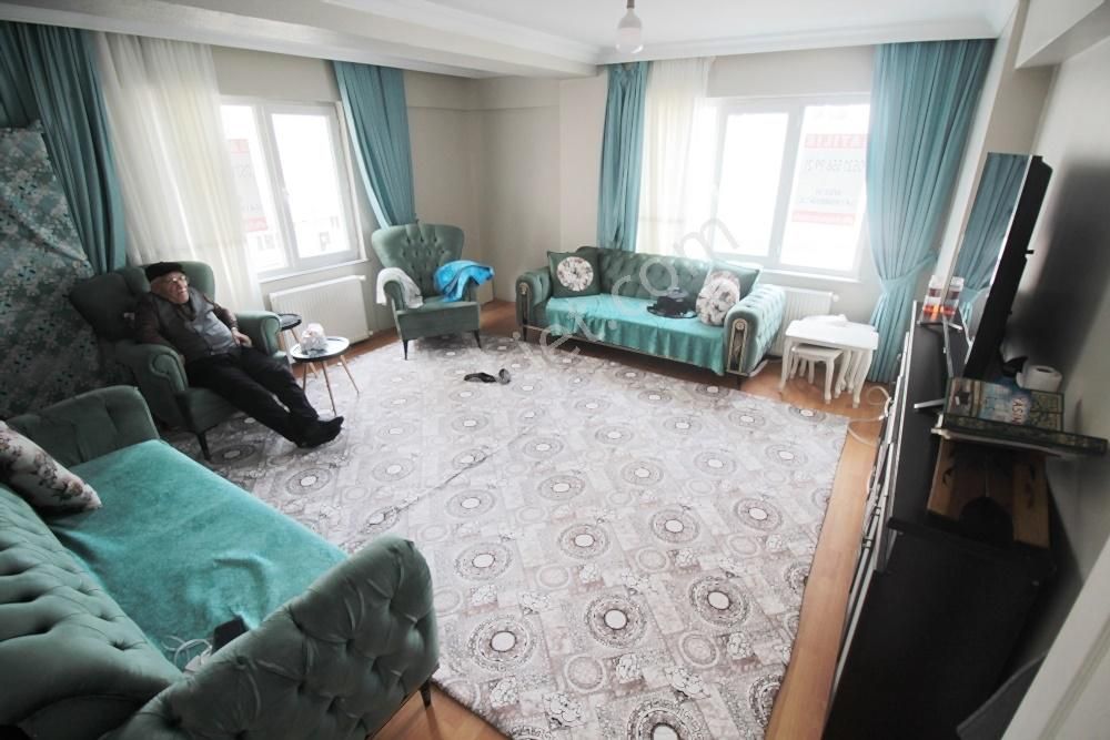 Kemalettin Mahallesinde Satılık Daire 135 M² 3+1 | Ön Cephe - Görsel 9