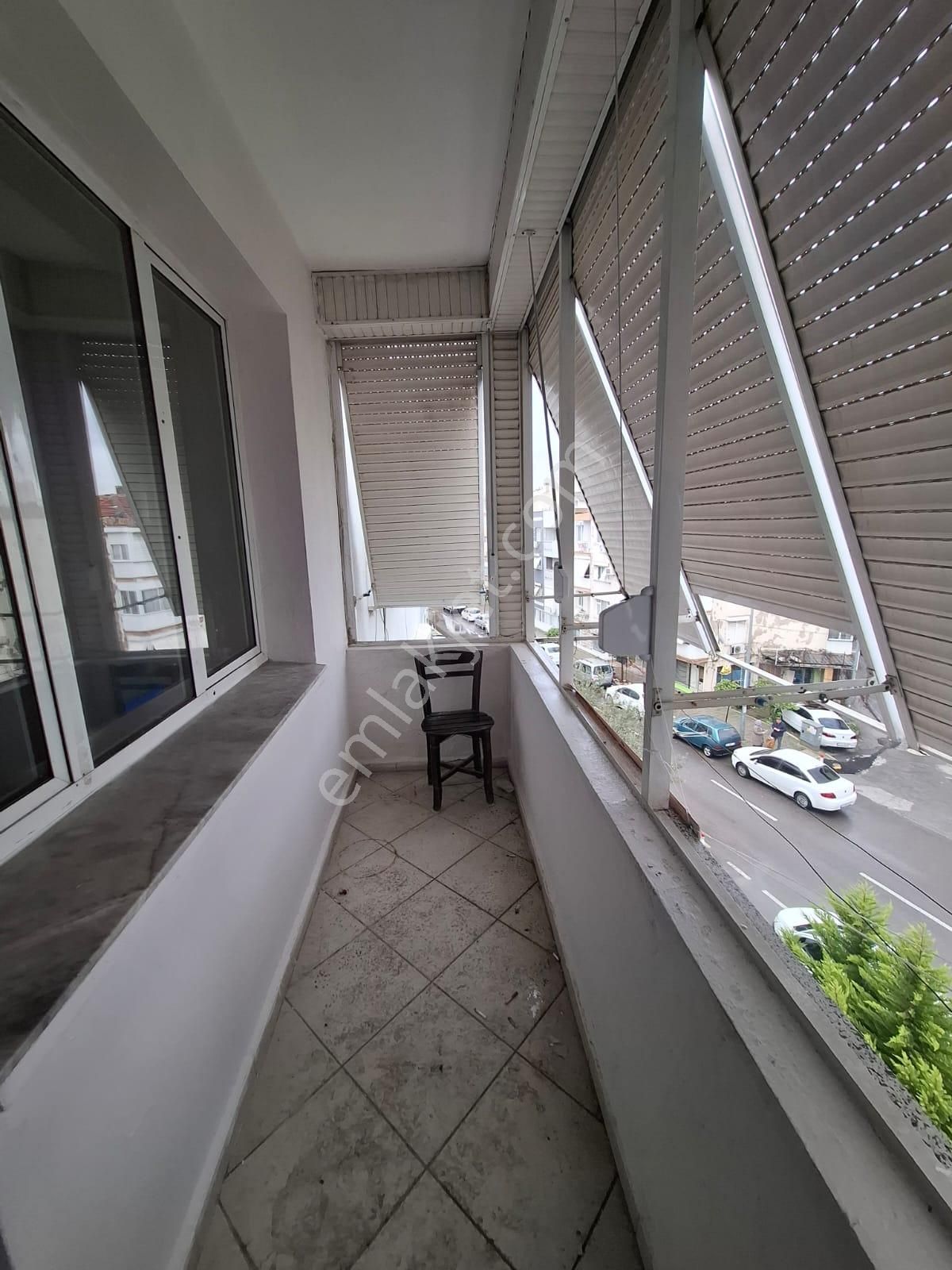 Balçova Eğitim Mah. Metro Yakını D. Gazlı Kiralık 3+1 Daire - Görsel 4