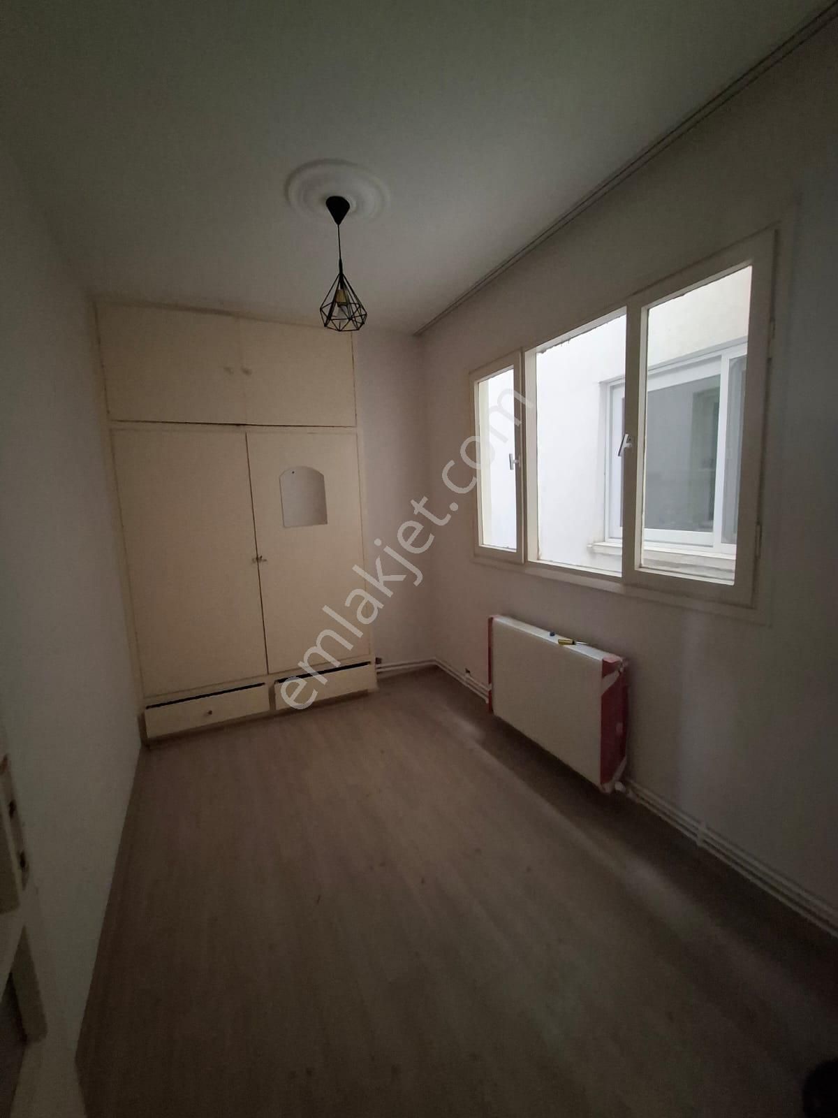 Balçova Eğitim Mah. Metro Yakını D. Gazlı Kiralık 3+1 Daire - Görsel 3