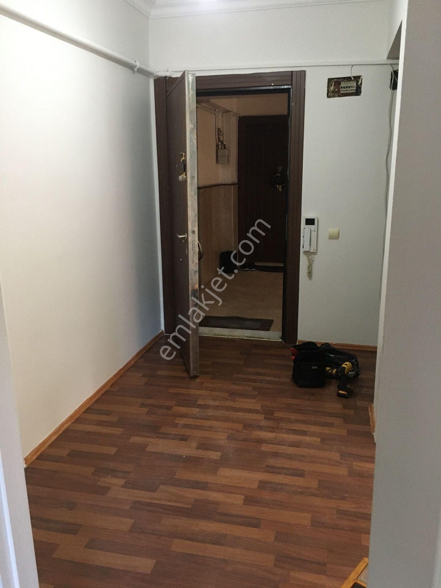 Dora'dan Gökçeren Sitesinde 2+1 Kullanışlı Daire - Görsel 7