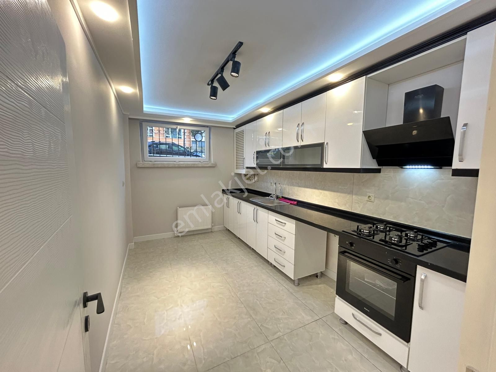 Taner'den Dikmen Sokullu'da 3+1+kiler Süper Lüks Giriş Kat - Görsel 25