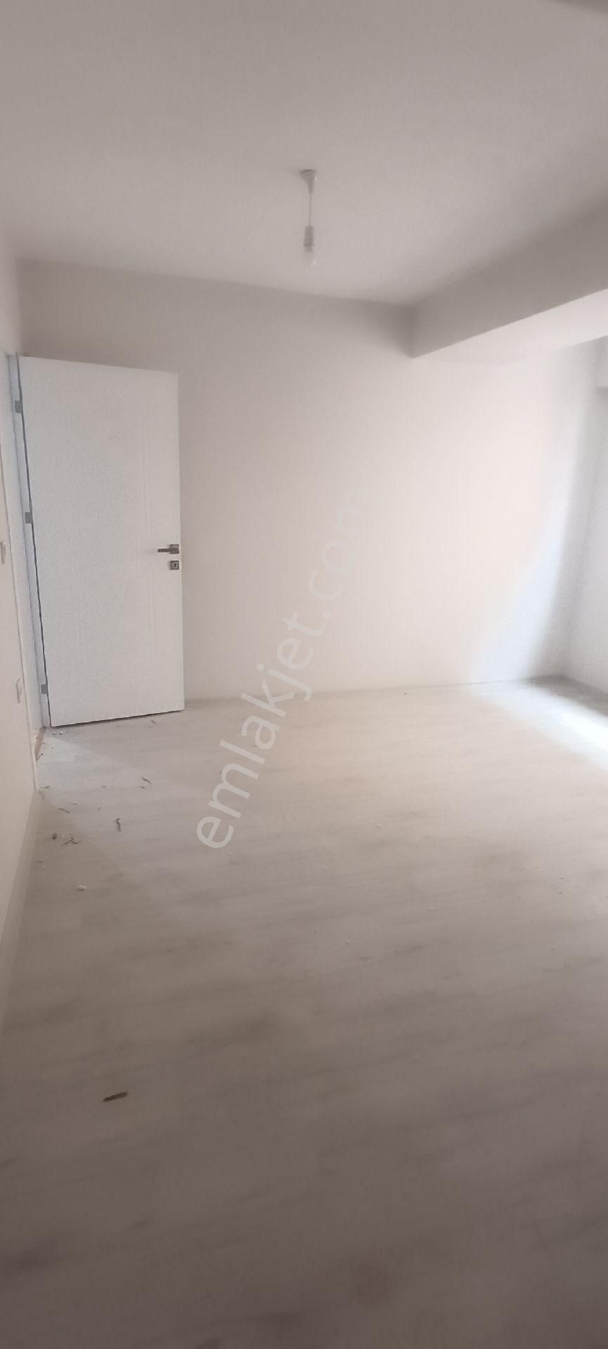 S.evler Merkezde Metrobüse 4dk.yenibinada 3+1 120m2 Ankastreli Sıfır Ultralüx Satilik 2.kat Firsat - Görsel 8