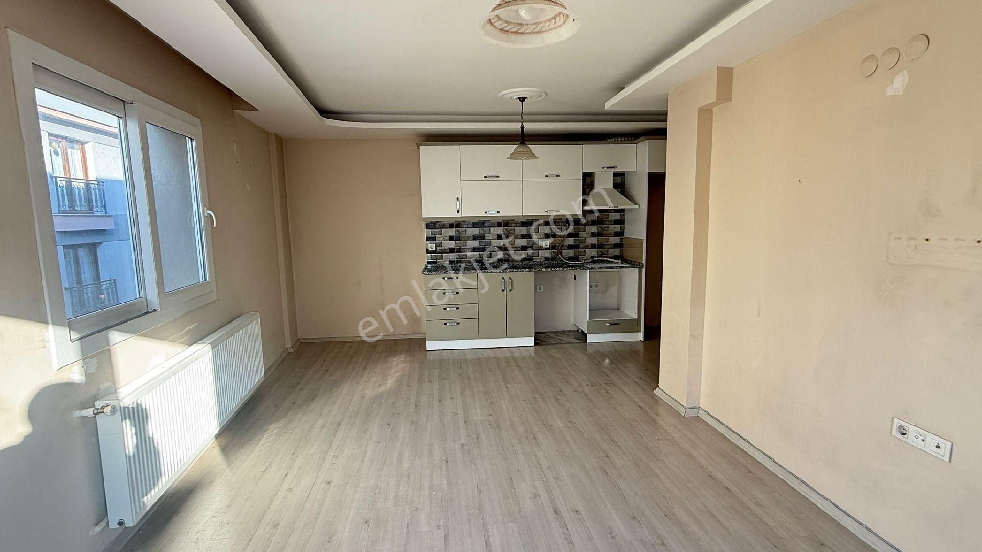 Bozyaka Merkez Yakını Yeni Bina'da 2+1 Açık Mutfaklı Asansörlü Kiralık Daire