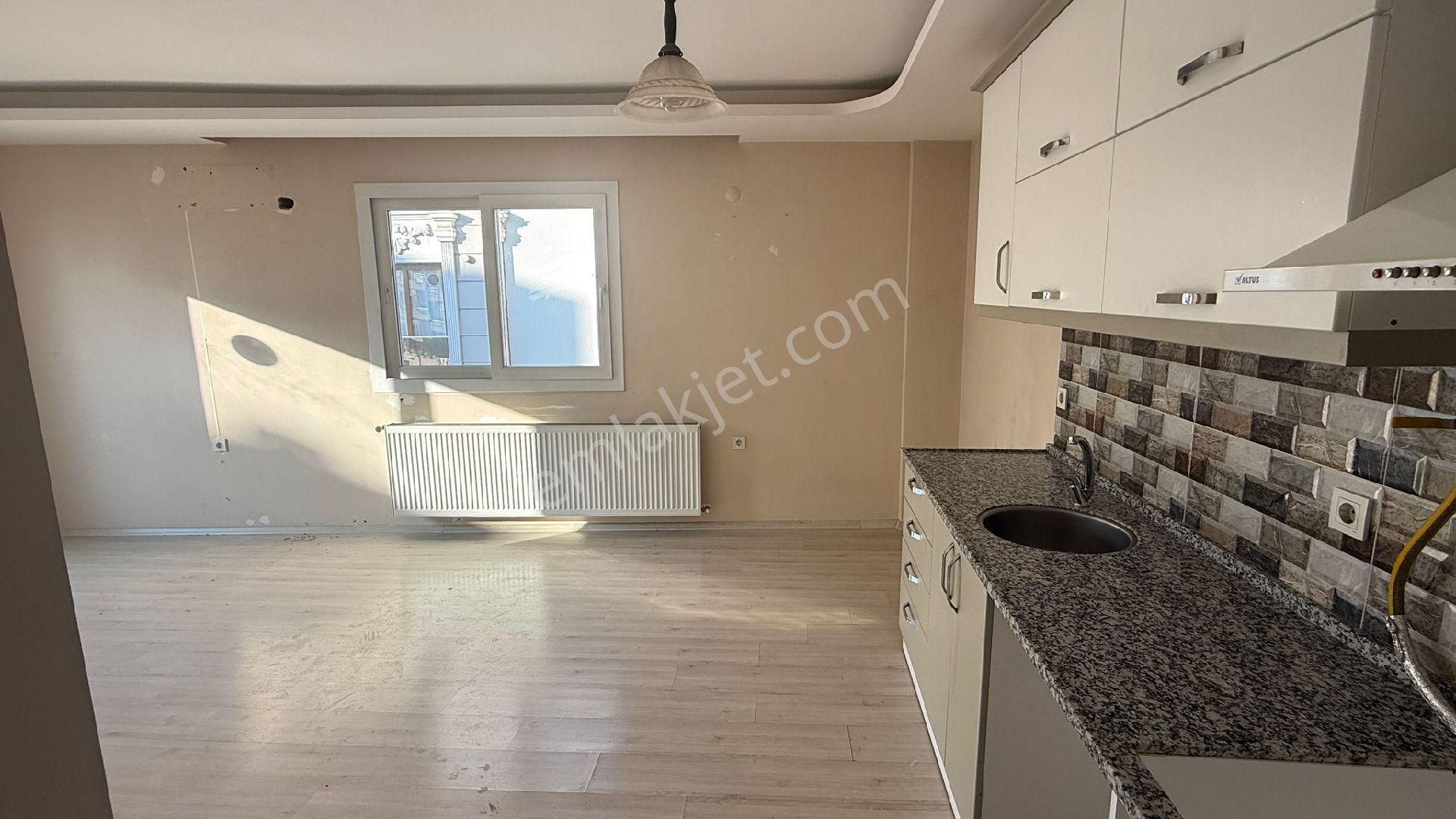 Bozyaka Merkez Yakını Yeni Bina'da 2+1 Açık Mutfaklı Asansörlü Kiralık Daire - Görsel 6