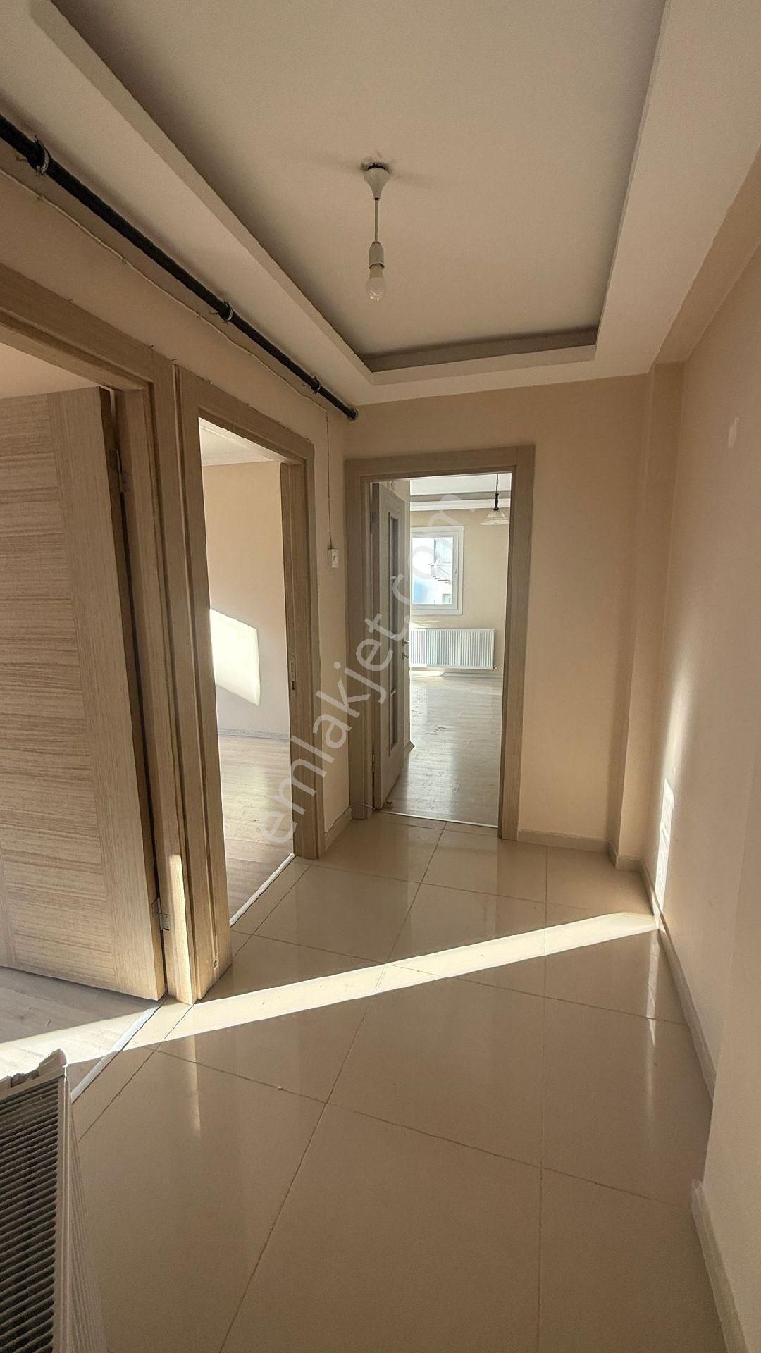 Bozyaka Merkez Yakını Yeni Bina'da 2+1 Açık Mutfaklı Asansörlü Kiralık Daire - Görsel 9