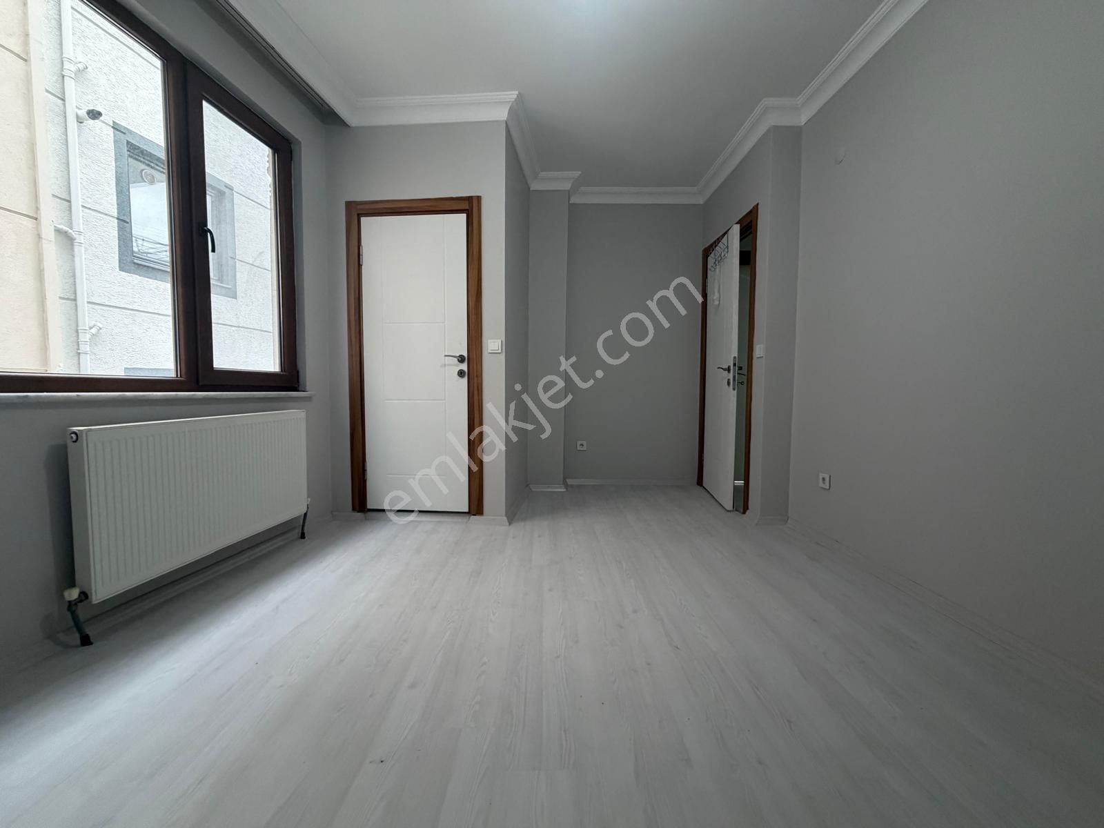 Bahçelievler'de 9 Yıllık Binada K.otoparklı 3+1 Ferah Ara Kat - Görsel 11