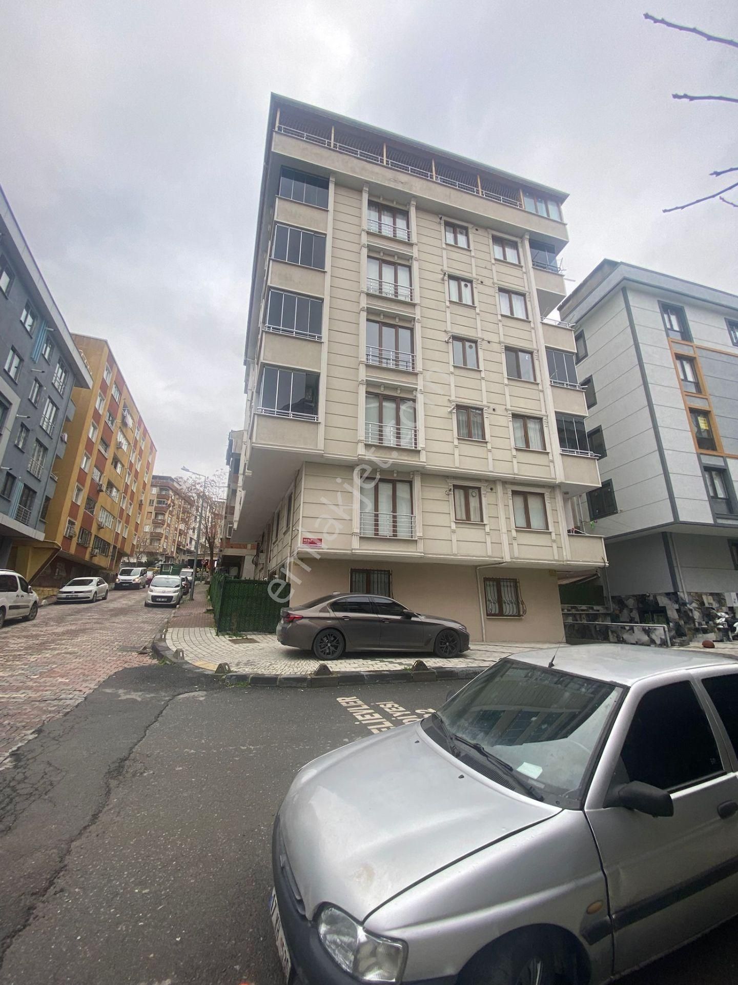 Bahçelievler'de 9 Yıllık Binada K.otoparklı 3+1 Ferah Ara Kat - Görsel 31