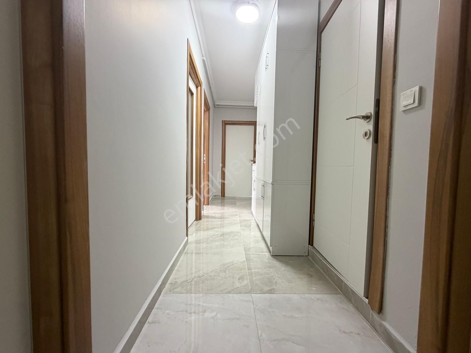 Bahçelievler'de 9 Yıllık Binada K.otoparklı 3+1 Ferah Ara Kat - Görsel 22