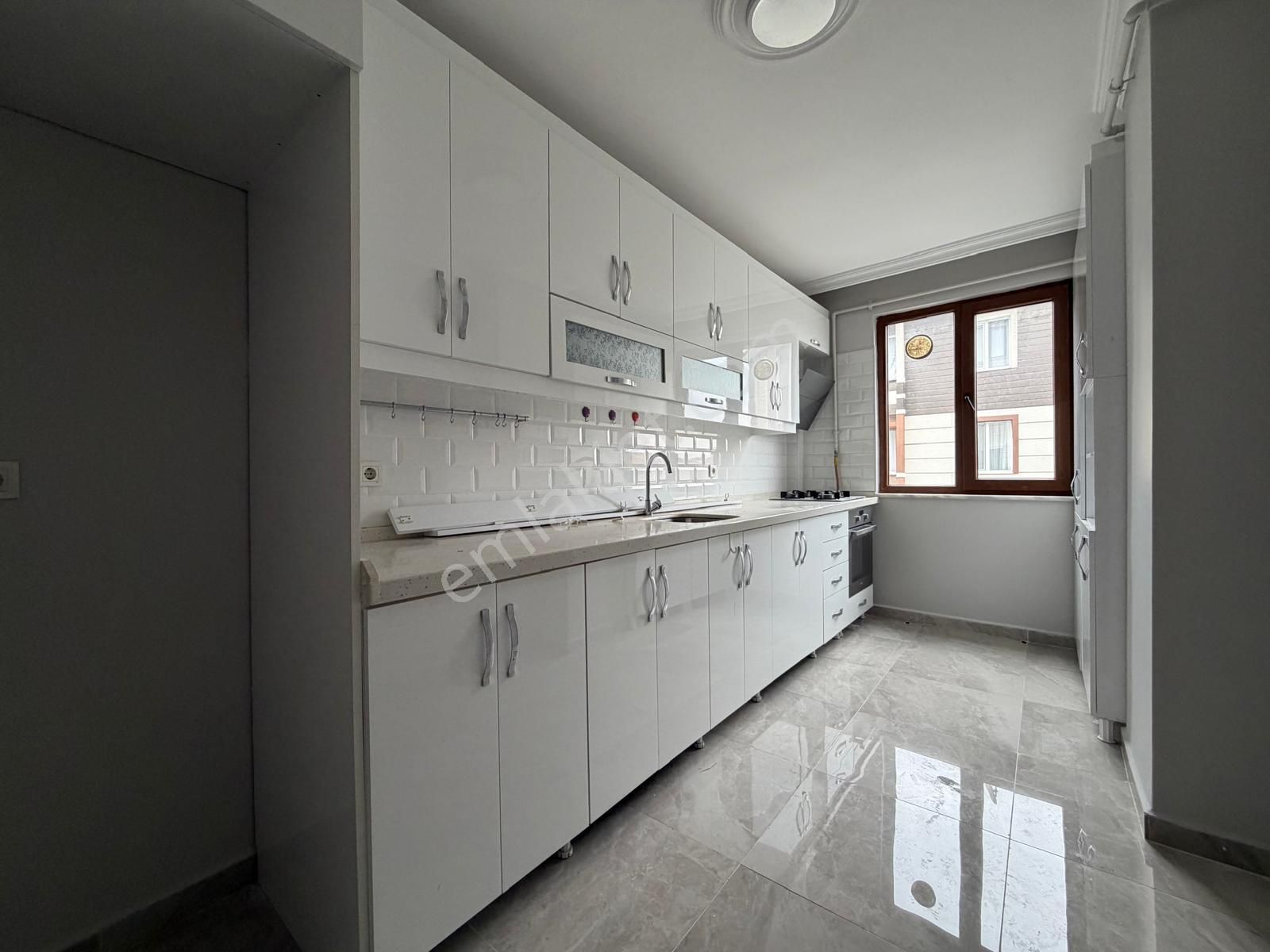 Bahçelievler'de 9 Yıllık Binada K.otoparklı 3+1 Ferah Ara Kat - Görsel 16