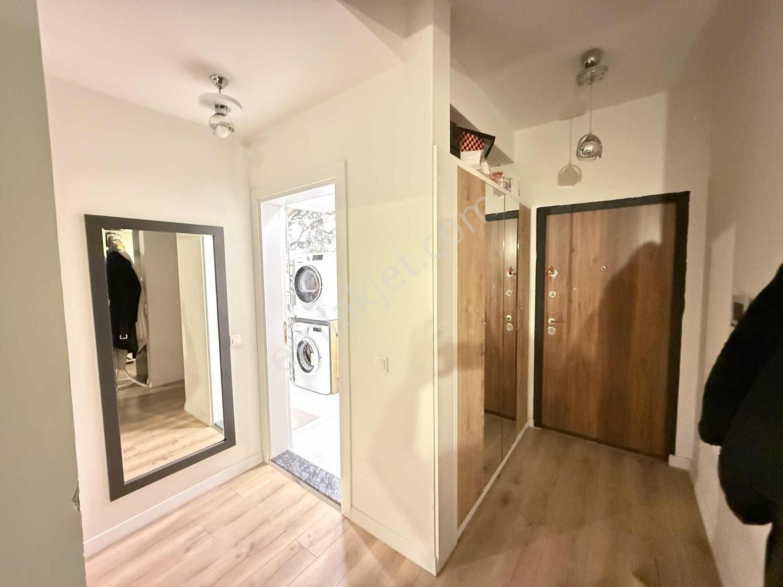 Ataşehir'de Yeni Binada Eşyalı Kiralık 1+1 Daire - Görsel 12